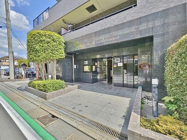 3LDK Apartment in Minami-ku, Saitama City - 75.98m2 - Thumbnail 2