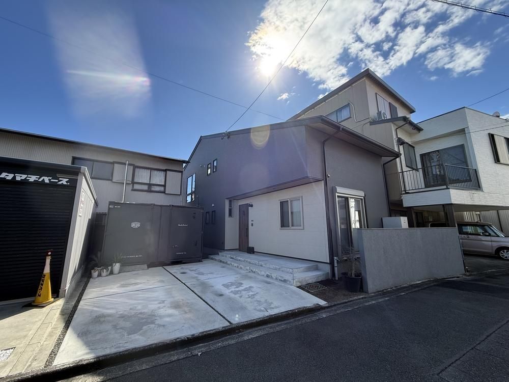 Modern 4LDK House for Sale in Aoi-ku, Shizuoka City - Thumbnail 3
