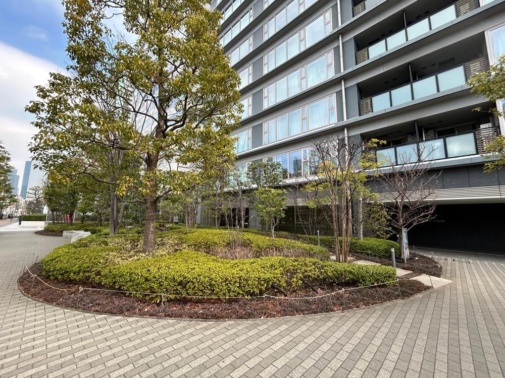 2LDK Apartment for Sale in Minato, Tokyo - 69.35m2 - Thumbnail 3
