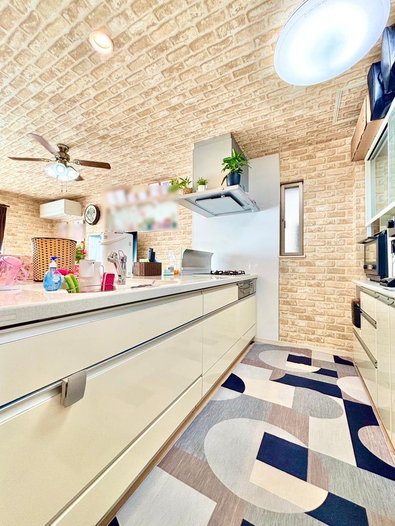 4LDK House with 4 Car Spaces in Akiruno, Tokyo - Thumbnail 4