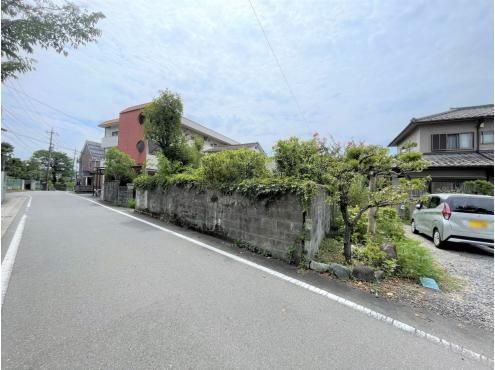 510 sqm Land Plot with Old House for Sale in Higashiōme, Tokyo - Thumbnail 4