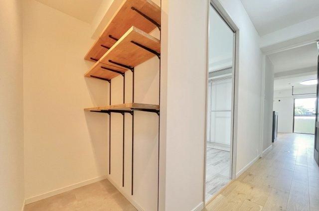 Renovated 1LDK Apartment near Urawa Station, Saitama - Thumbnail 3