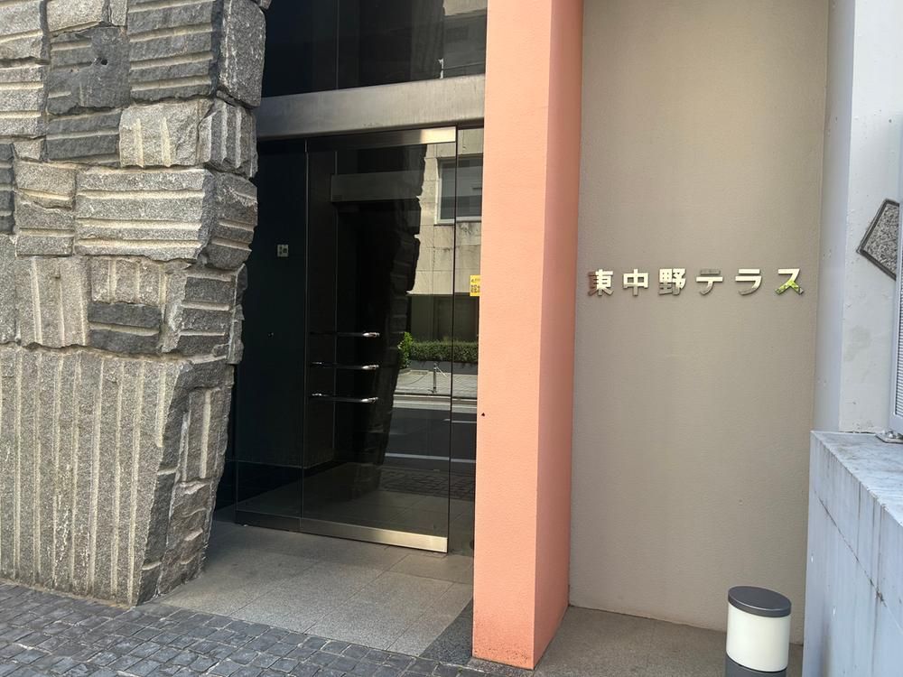 2LDK Apartment for Sale in Higashinakano, Tokyo - Thumbnail 3