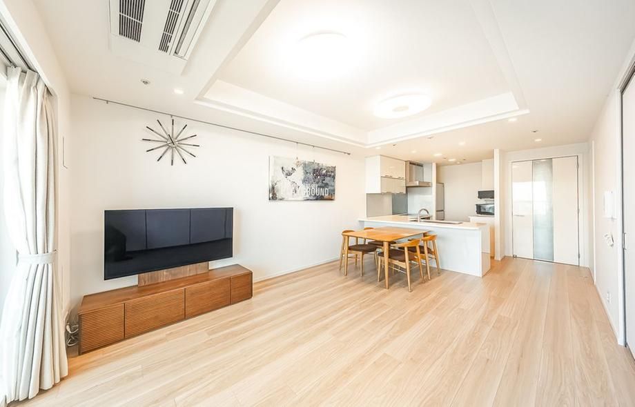 2LDK Apartment for Sale in Yokohama, Kanagawa - 76.83m² - Thumbnail 2