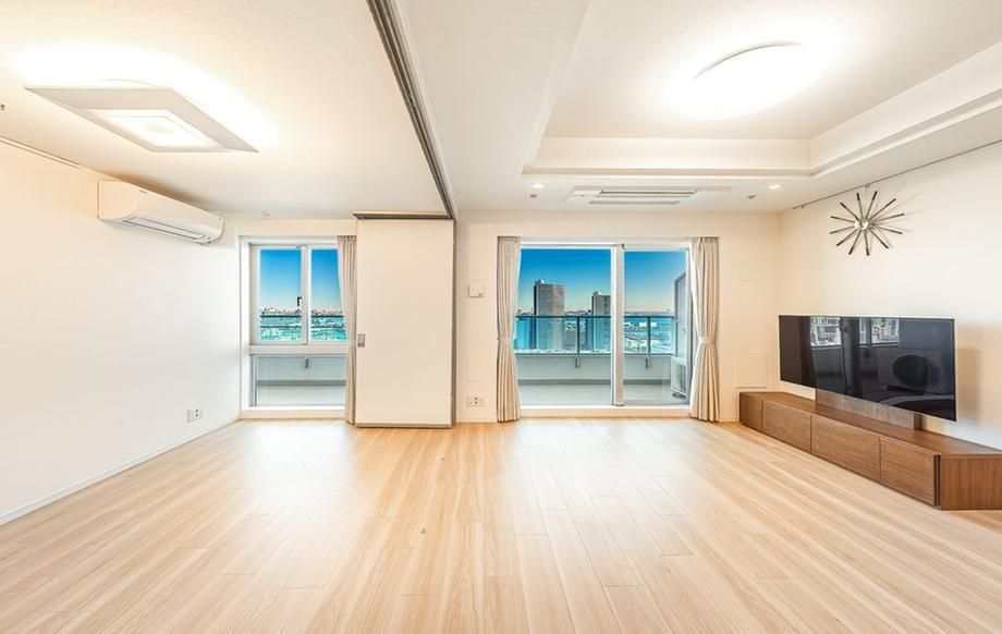 2LDK Apartment for Sale in Yokohama, Kanagawa - 76.83m² - Thumbnail 3
