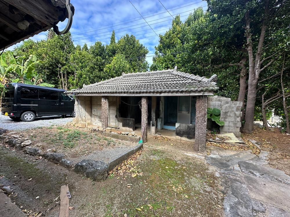 Traditional 3K House on Large Lot Near Churaumi Aquarium, Okinawa - Thumbnail 4