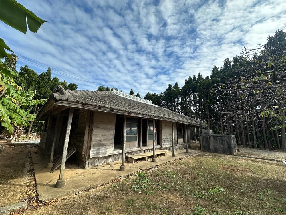 Traditional 3K House on Large Lot Near Churaumi Aquarium, Okinawa - Thumbnail 2