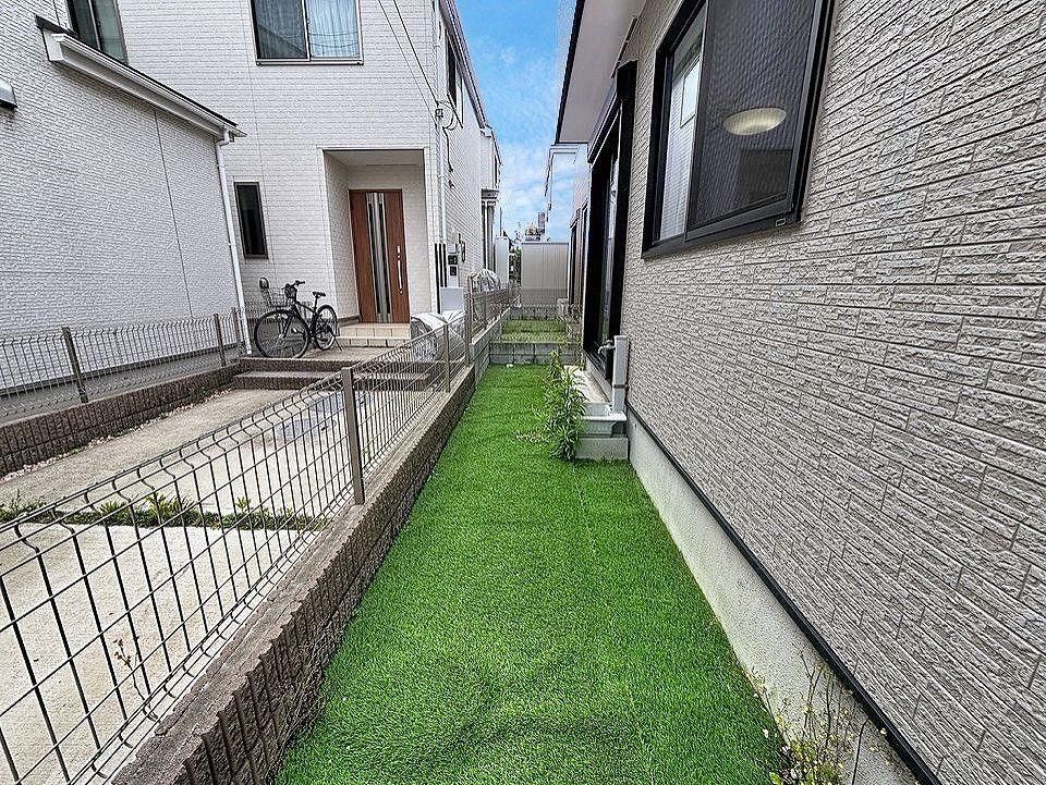 4LDK House for Sale in Ichikawa, Chiba - 97.91 sqm - Thumbnail 2