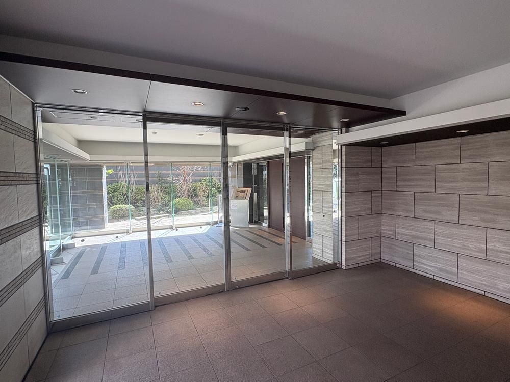 3LDK Apartment for Sale in Shionome, Koto, Tokyo - Thumbnail 4