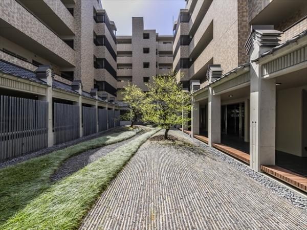 Parkhouse Kakouzan Koyo-so 1LDK Apartment for Sale in Nagoya - Thumbnail 2