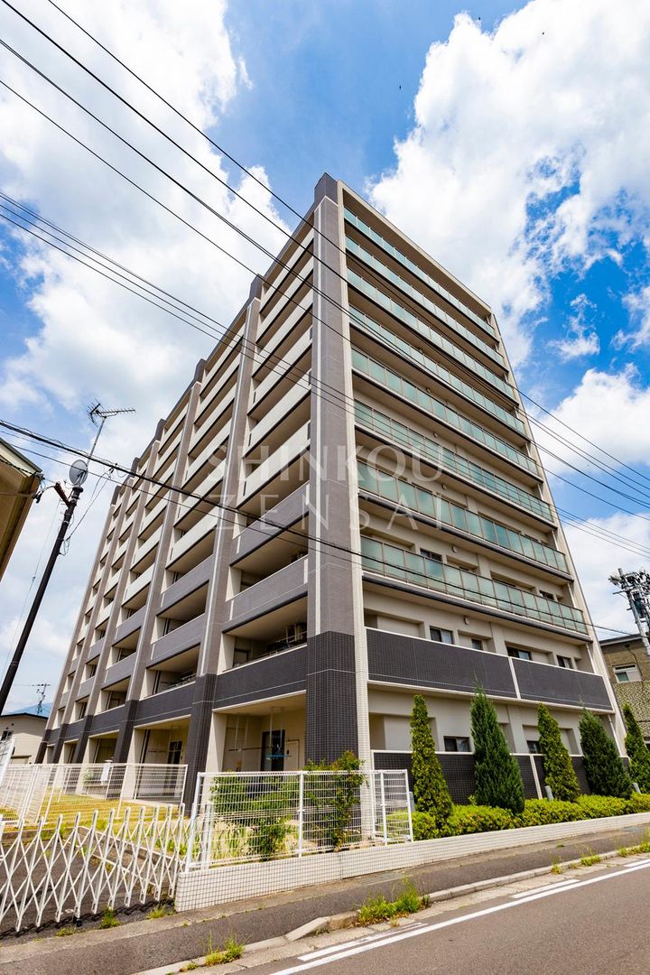 3LDK Apartment for Sale in Nihonmatsu, Fukushima - Sun Duel - Image 1
