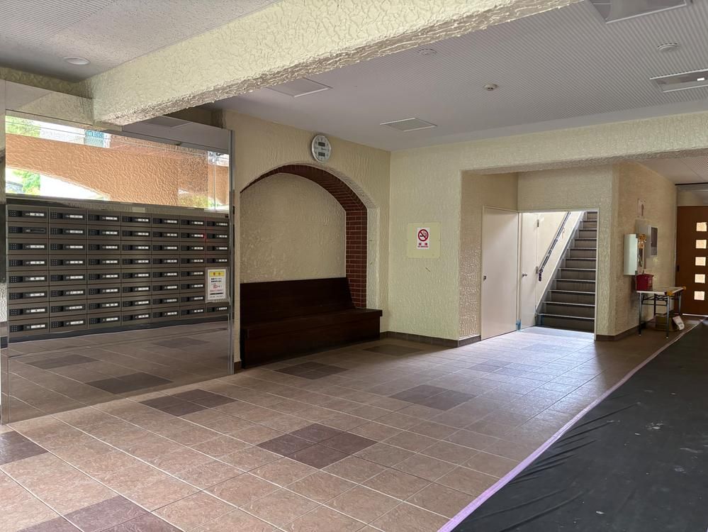 Top Floor 4LDK Apartment in Wakabadai, Yokohama - Thumbnail 4