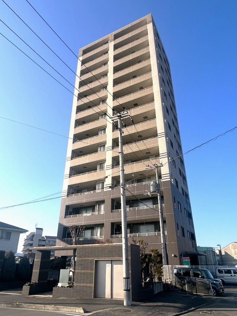 3LDK Apartment for Sale in Matsuyama, Ehime - 82.94m² - Image 1
