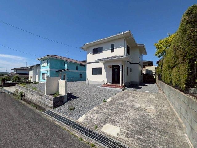 Renovated 3LDK House in Akaiwa, Okayama - 84.82 sqm - Thumbnail 2