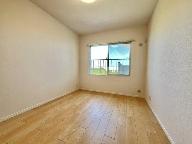 Renovated 3LDK Apartment in Atsugi, Kanagawa - Thumbnail 4