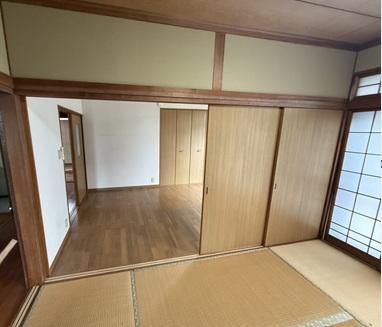 4LDK Detached House for Sale in Yoshimura-cho, Miyazaki City - Thumbnail 3