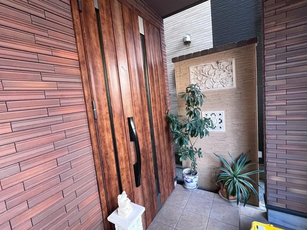 4LDK 3-Story House with Rooftop Terrace Near Suminoe Station, Osaka - Thumbnail 2