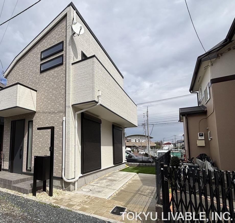 2LDK Detached House for Sale in Higashikurume, Tokyo - Thumbnail 2
