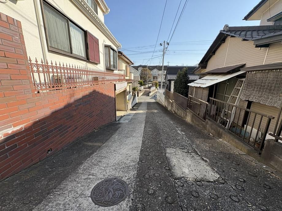 5LDK Detached House for Sale in Funabashi Near Yakuen-dai Station - Thumbnail 3