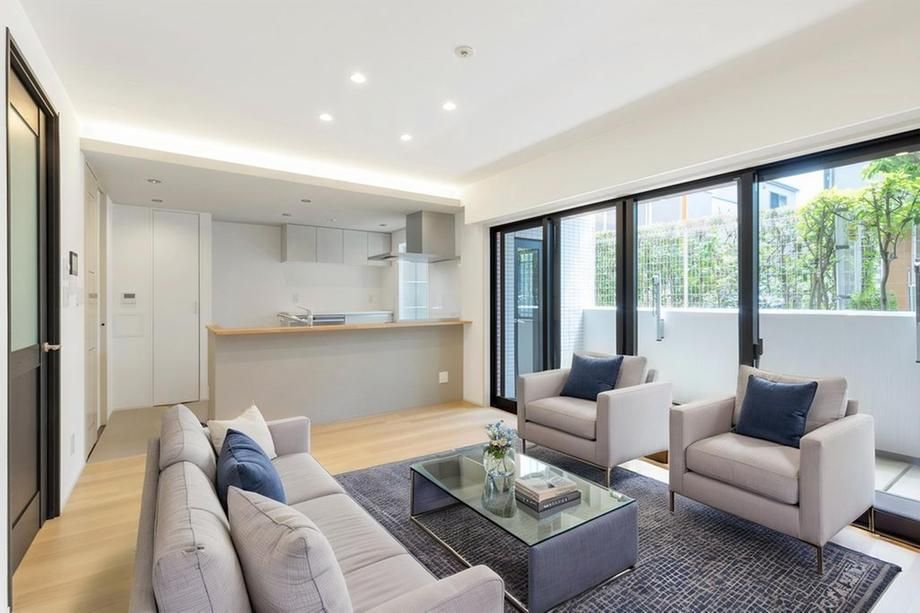 Renovated 2LDK+S Apartment in Rotary Palace Tama Plaza, Kawasaki - Thumbnail 4