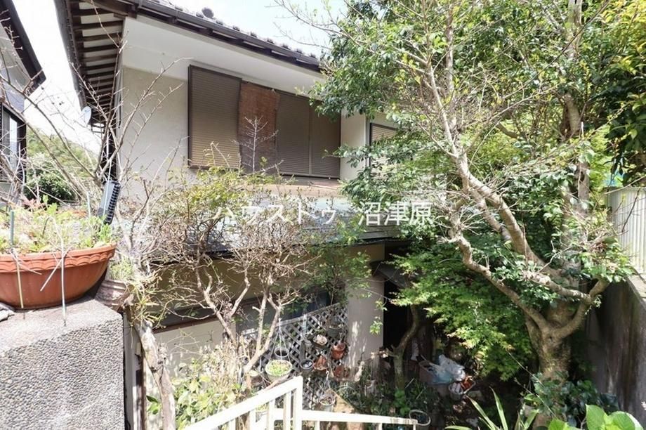 6DK House for Sale in Atami, Shizuoka - 2,000,000 Yen - Thumbnail 2