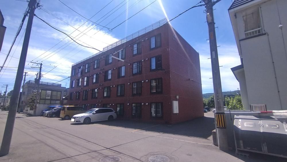 2LDK Apartment for Sale in Minami-ku, Sapporo - Thumbnail 2