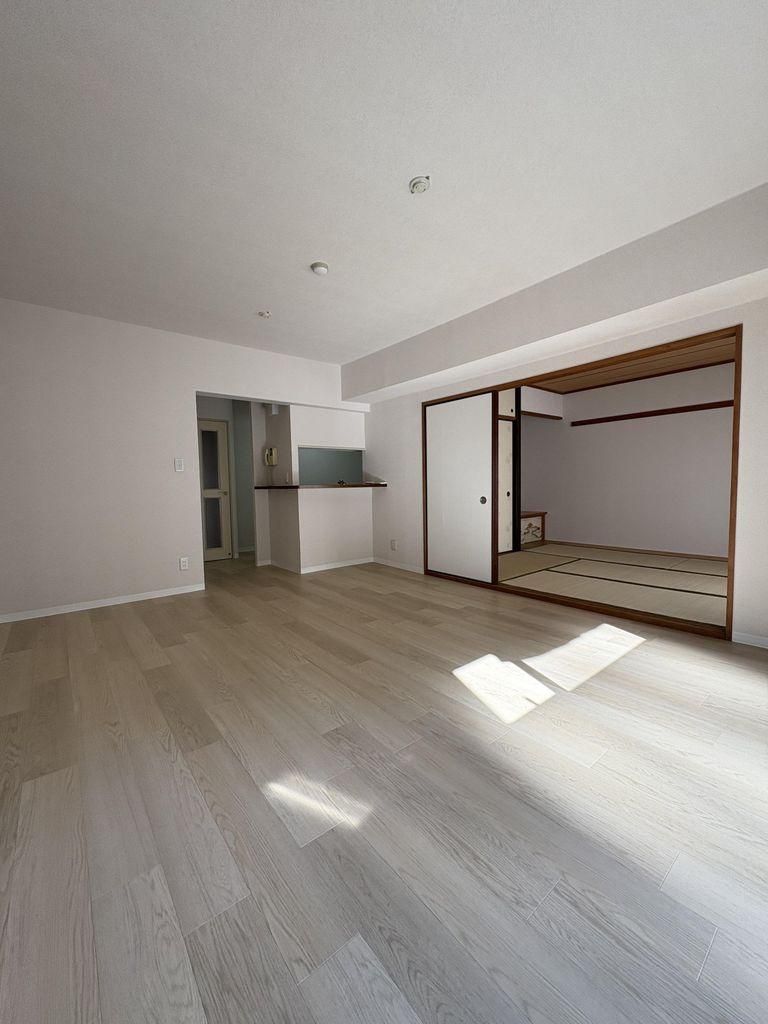 Renovated 3LDK Apartment in Isehara, Kanagawa - Thumbnail 4