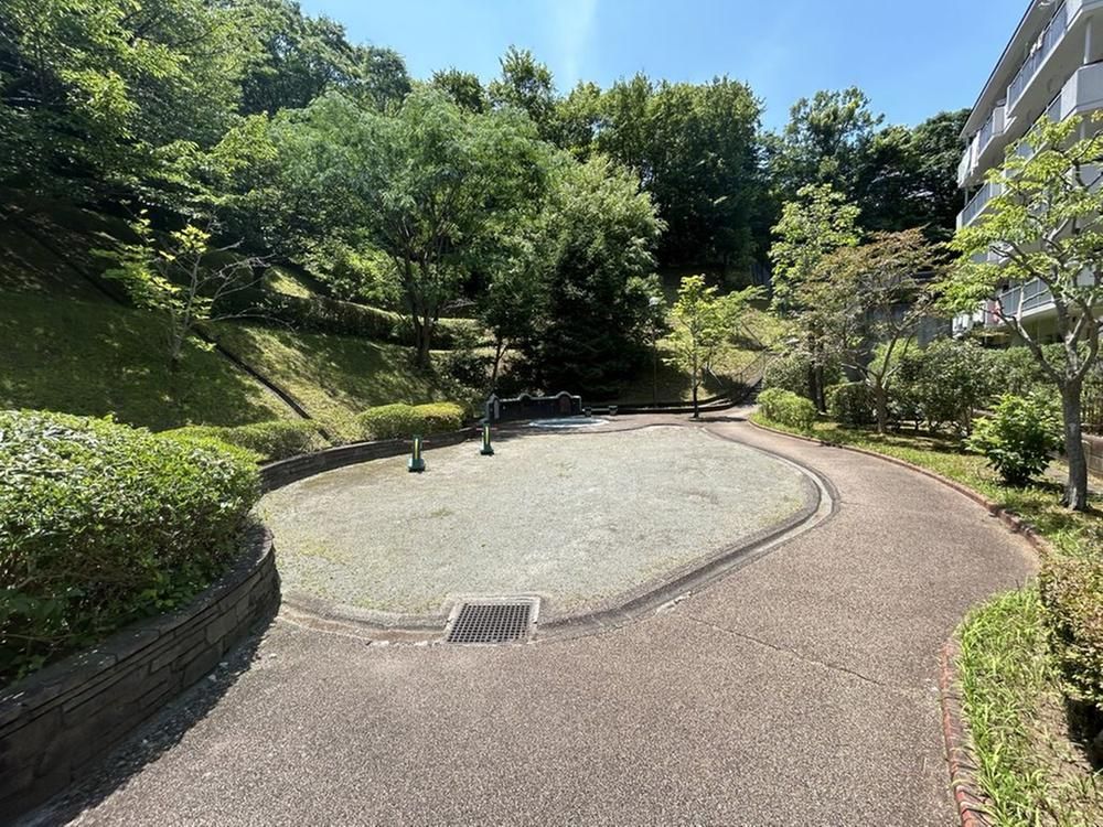 Renovated 3LDK Apartment in Isehara, Kanagawa - Thumbnail 2