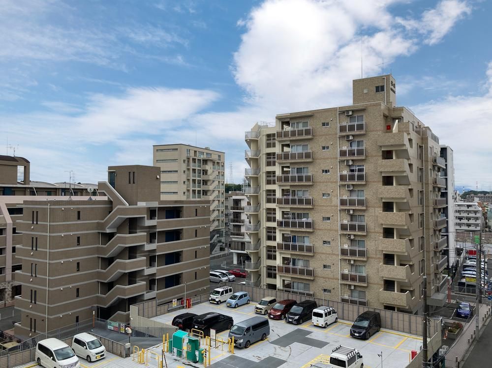 Renovated 1LDK Apartment near Tsunashima Station, Yokohama - Thumbnail 4