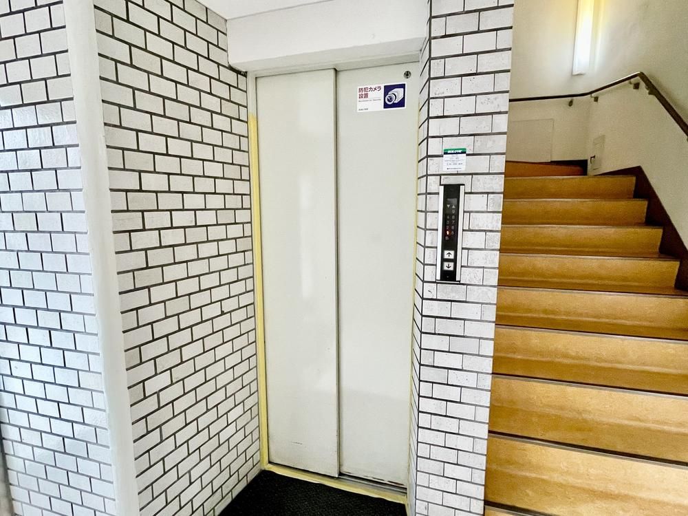 Renovated 1LDK Apartment in Shibuya, Tokyo - 43.92m2 - Thumbnail 4