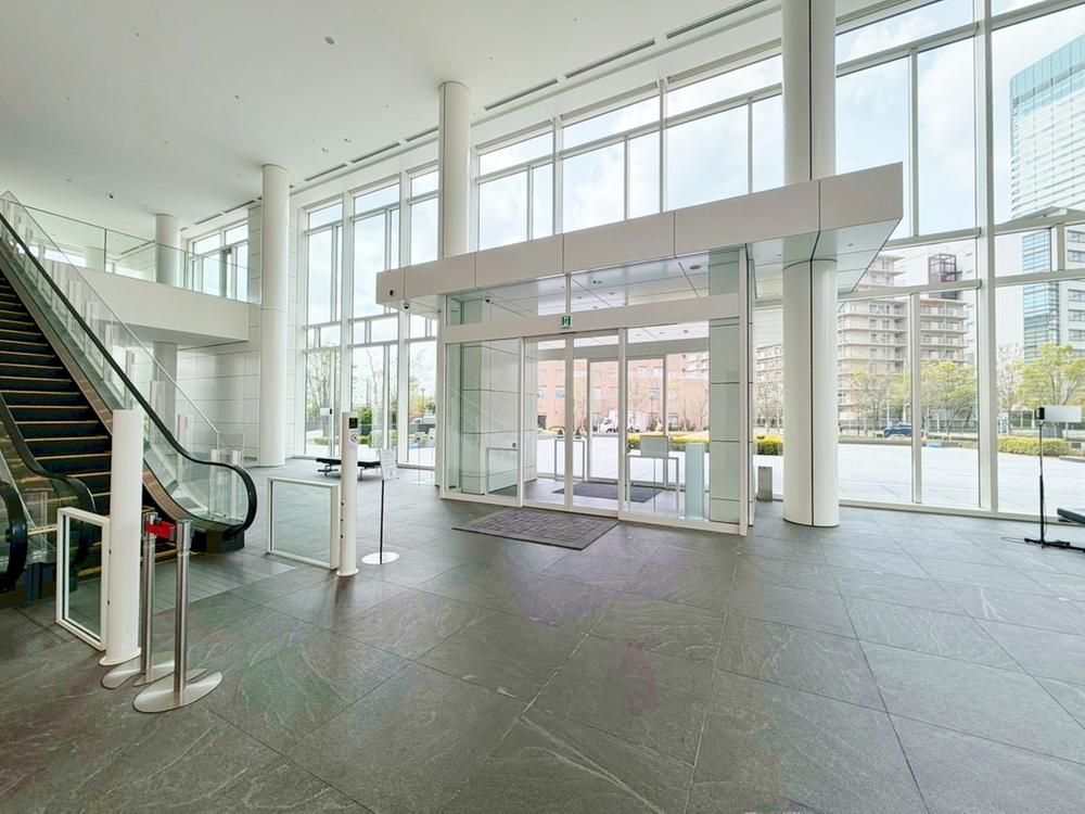 2LDK Apartment for Sale in Harumi, Chuo-ku, Tokyo 90.2m2 - Thumbnail 4