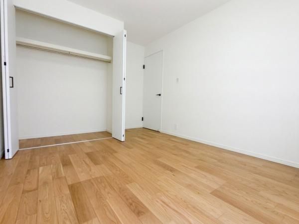 Renovated 1LDK Apartment 54.87m2 in Kawasaki Miyamae - Thumbnail 3