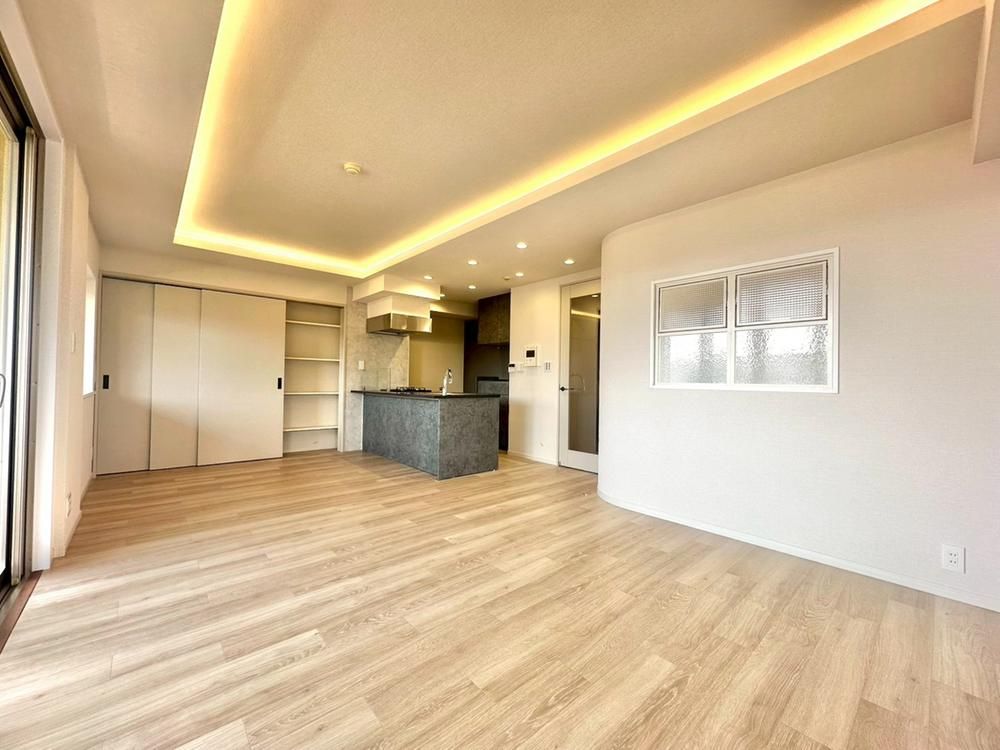 3LDK Apartment for Sale in Sakae Ward, Yokohama - 76.16m2 - Thumbnail 3