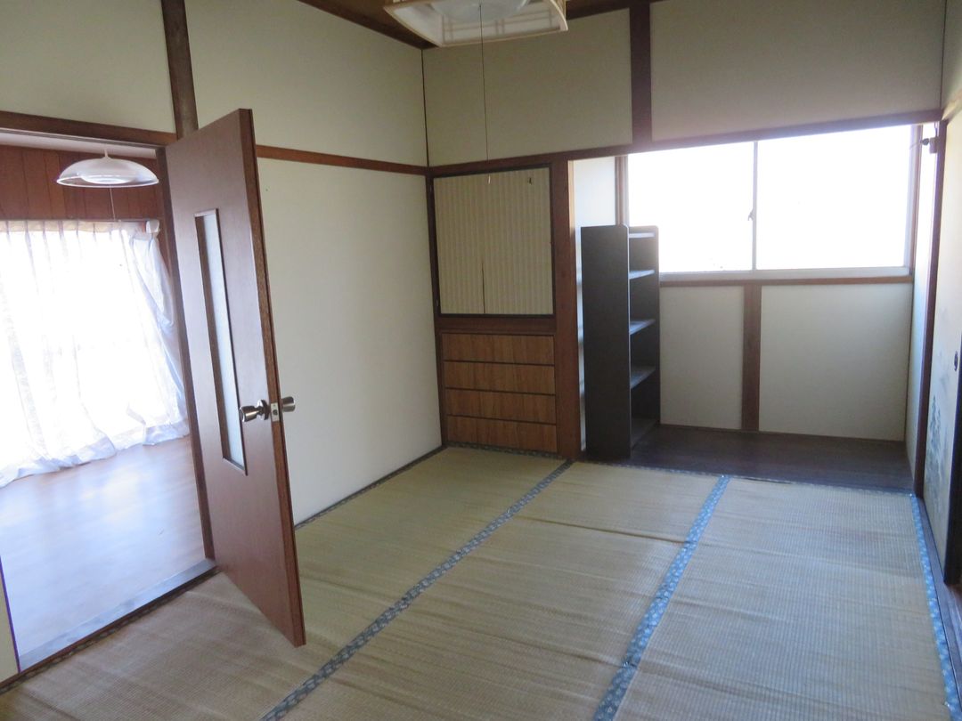 Single-Story House for Rent in Tokusa, Yamaguchi City - Thumbnail 2