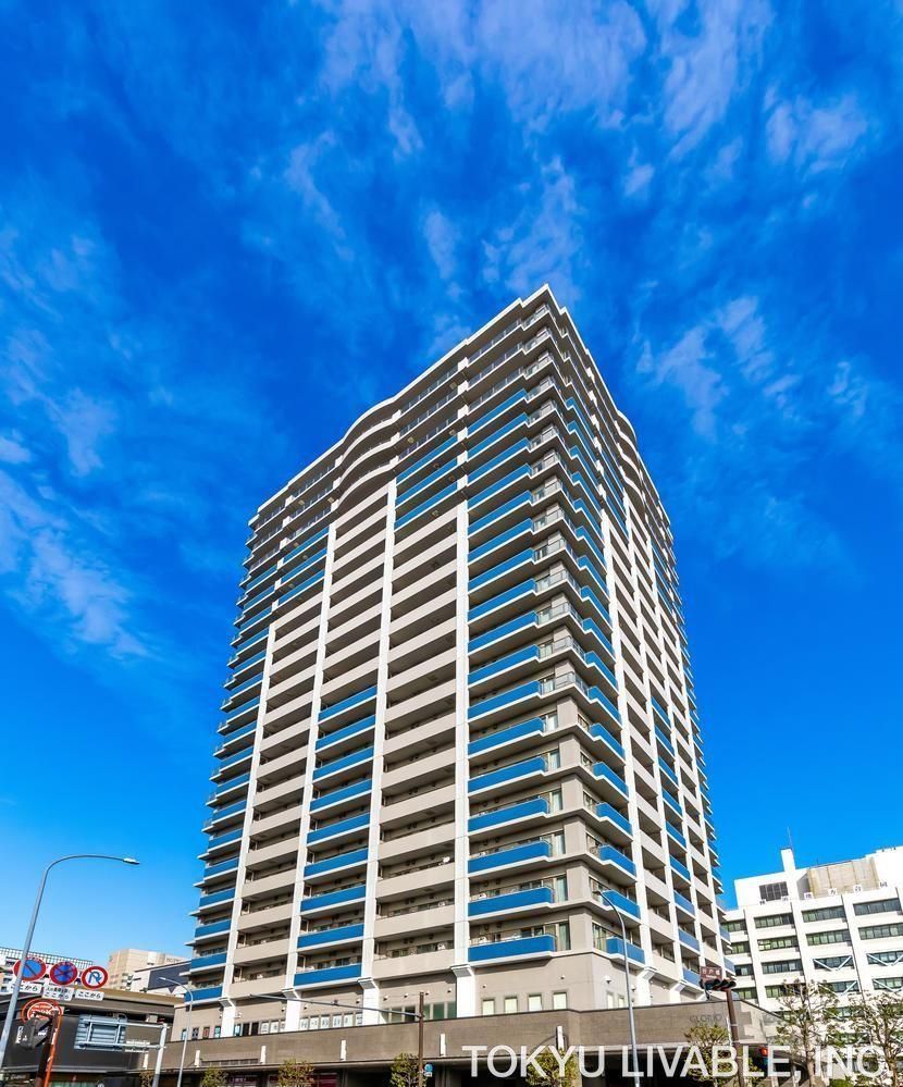 3LDK Apartment for Sale in Yamashita-cho, Yokohama - Thumbnail 2