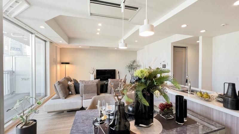 2LDK+S Apartment for Sale in Minato Mirai, Yokohama - Thumbnail 4