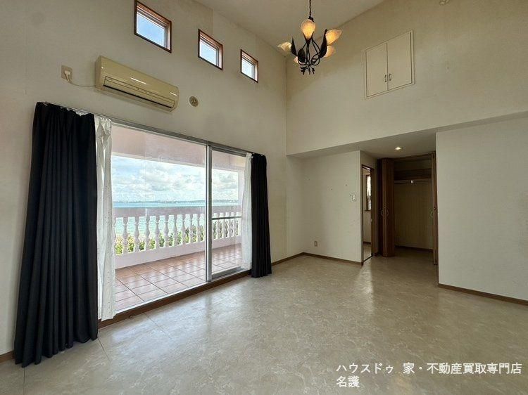Oceanfront 2LDK House for Sale in Kin Town, Okinawa - Thumbnail 4