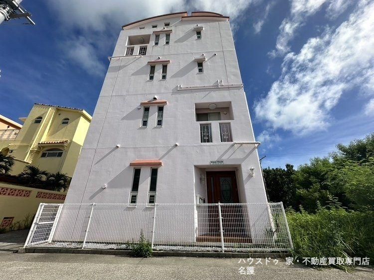 Oceanfront 2LDK House for Sale in Kin Town, Okinawa - Thumbnail 2