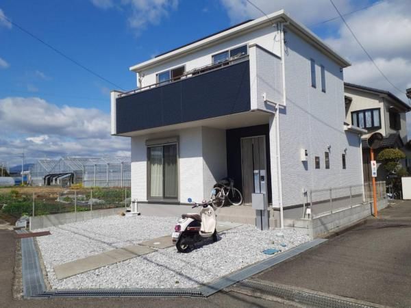 Modern 3LDK House for Sale in Kōnan, Kōchi with Solar Power - Thumbnail 3