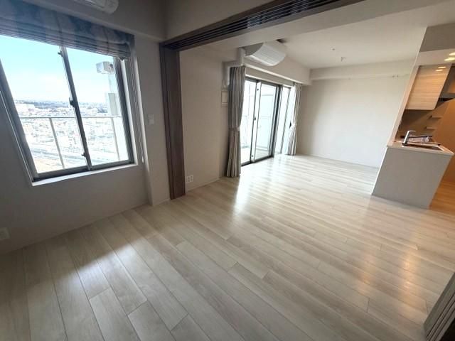 2LDK Apartment for Sale in Ebina, Kanagawa - 61.42m2 - Thumbnail 2