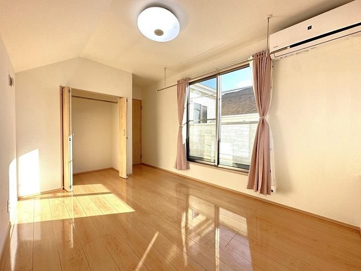 Modern 4LDK House for Sale in Funabashi, Chiba - Thumbnail 4