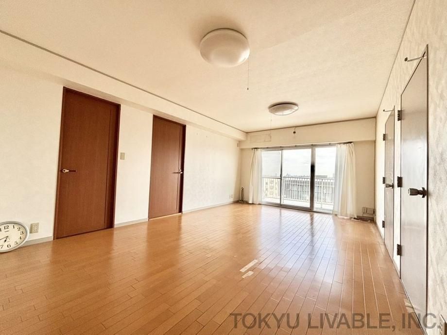 4LDK Apartment for Sale in Miyamae-ku, Kawasaki - 75.87m2 - Thumbnail 2