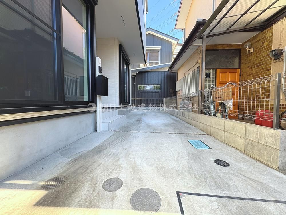 3LDK House for Sale in Tokorozawa, Saitama - 72.48 sqm - Thumbnail 2