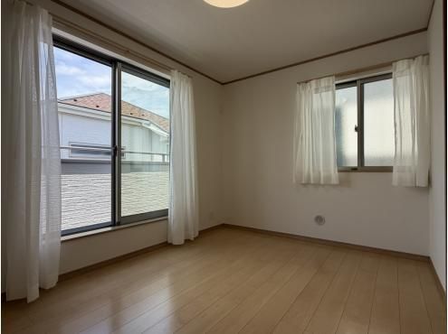 4LDK Detached House for Sale in Chigasaki, Kanagawa - Thumbnail 2