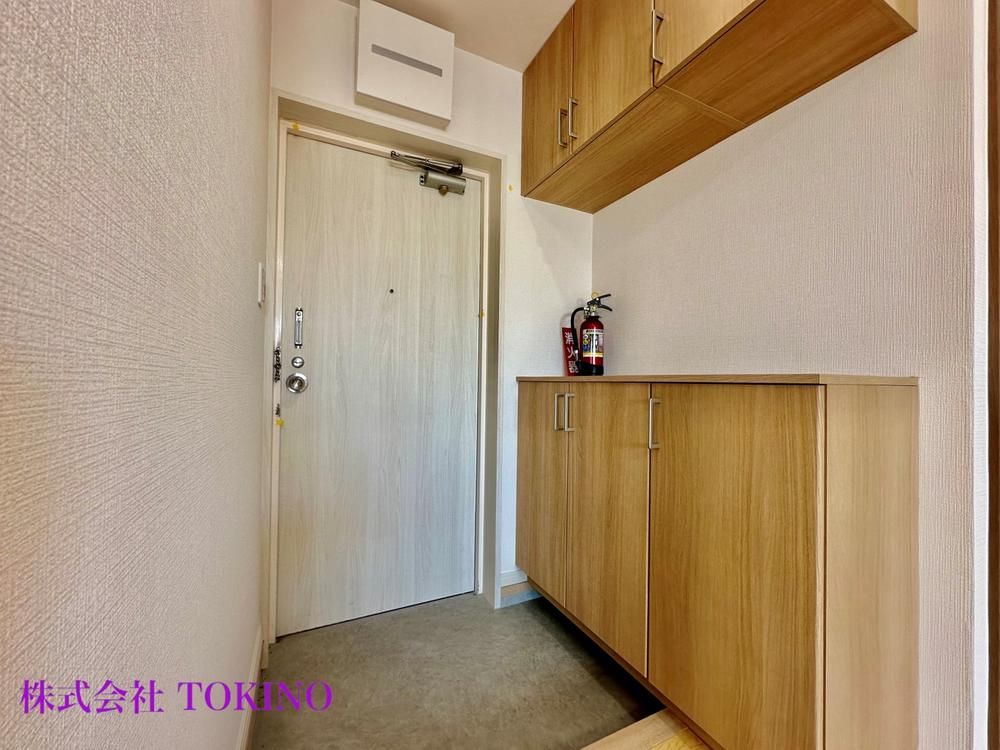 Renovated 1LDK Condo in Naha, Okinawa - Top Floor Corner Unit - Thumbnail 2