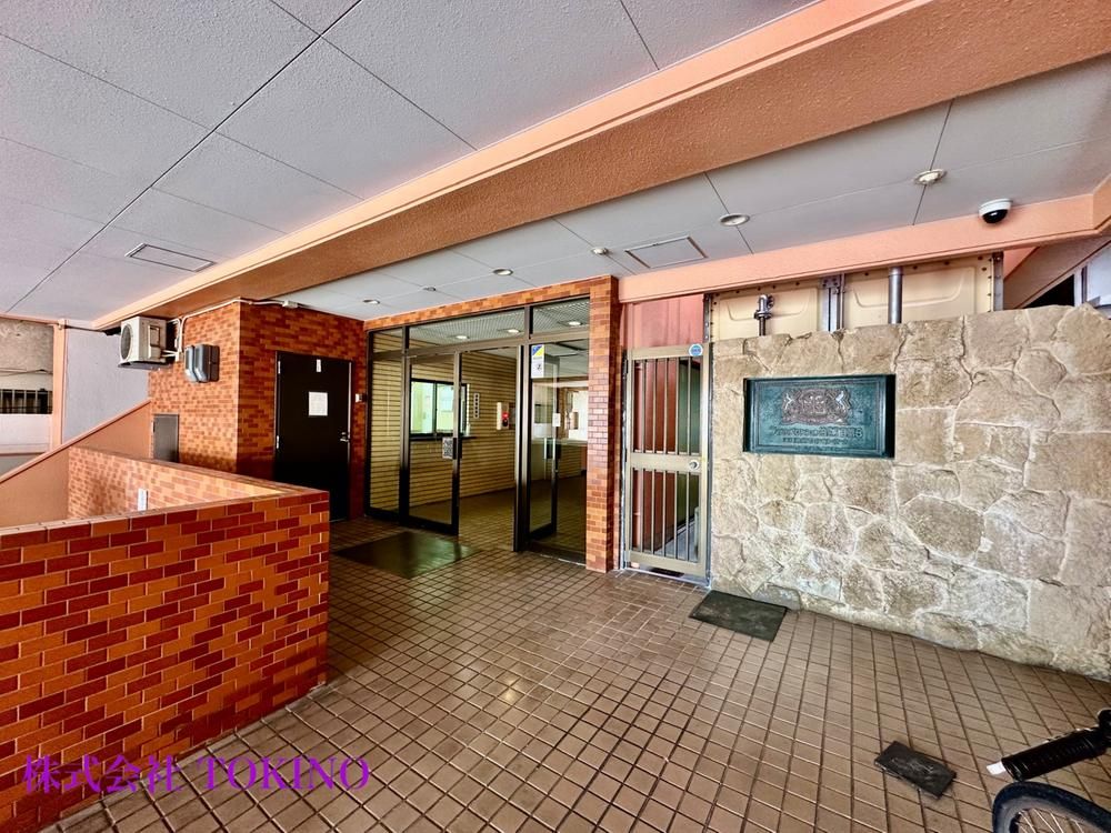 Renovated 1LDK Condo in Naha, Okinawa - Top Floor Corner Unit - Thumbnail 3