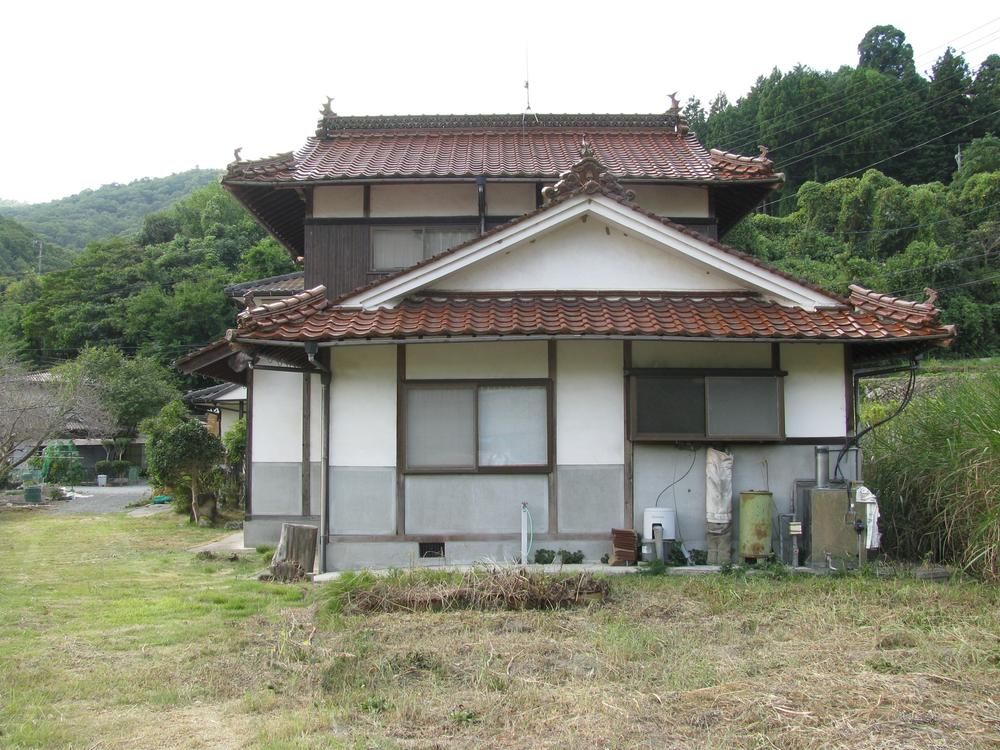 5DK Detached House for Sale in Higashihiroshima, Hiroshima - Thumbnail 2