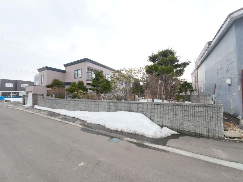398 sqm Land for Sale in Kita Ward, Sapporo - Thumbnail 3
