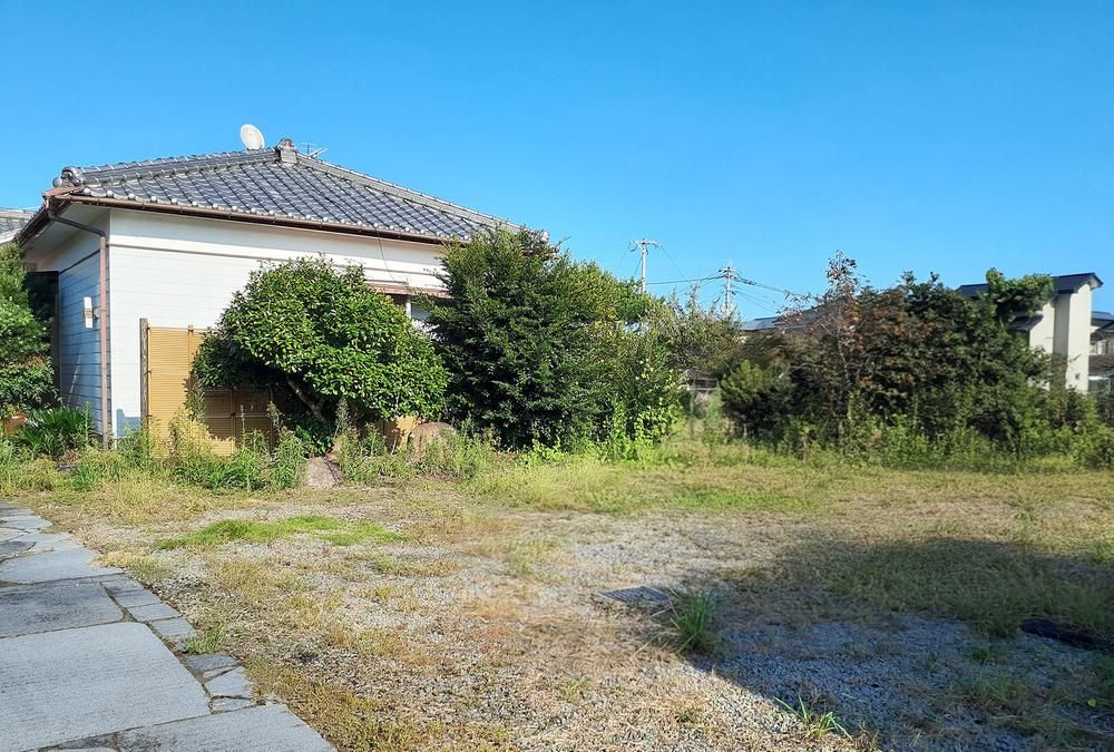 6LDK Single-Story Wooden House for Sale in Sadowara, Miyazaki - Thumbnail 3