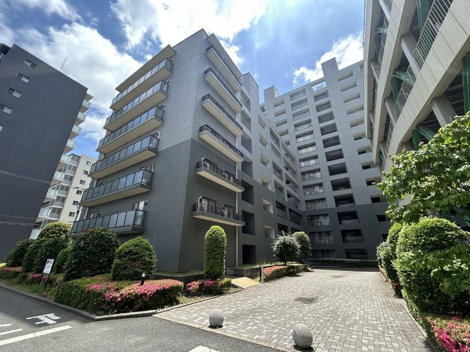 2LDK Apartment for Sale in Ebina Near Sagamino Station - Thumbnail 2